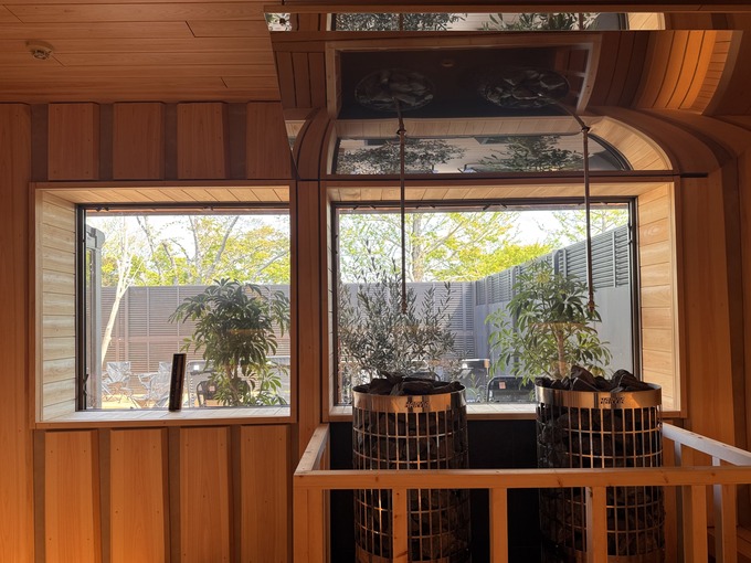 ニコアンドベース サウナ男性ドライサウナ別角度