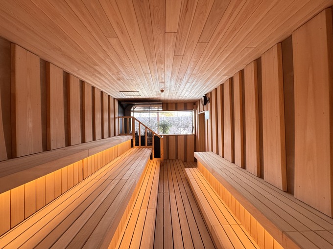 ニコアンドベース サウナ女性ドライサウナの様子１