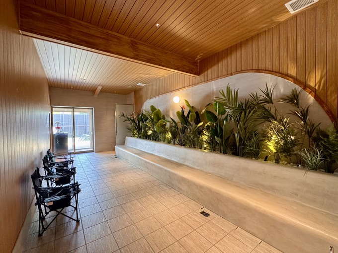 ニコアンドベース サウナ女性内装