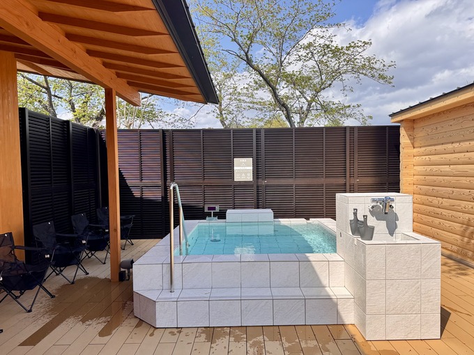 ニコアンドベース サウナ男性水風呂