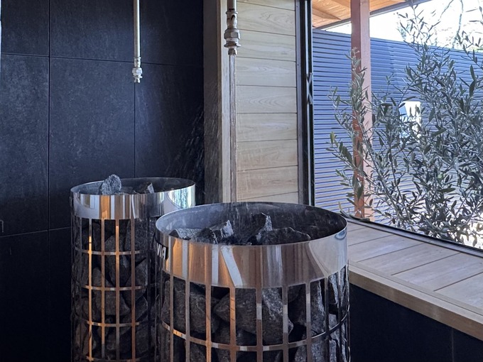 ニコアンドベース サウナ女性オートロウリュ