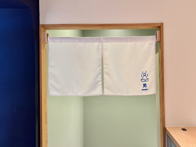 ニコアンドベース サウナ男性入り口