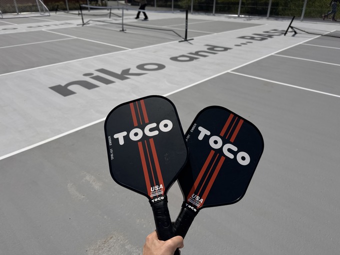 ニコアンドベース　多目的コート