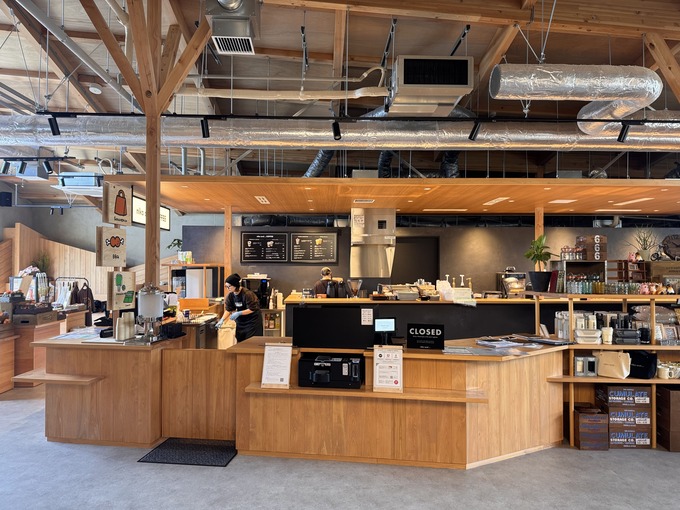 ニコアンドベース ニコアンドコーヒーカフェカウンター