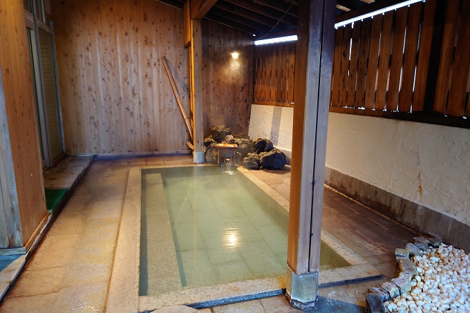 「弐乃湯」露天風呂