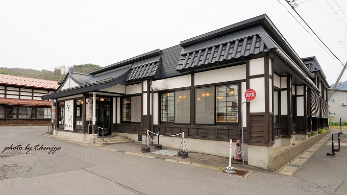 「鶴の名湯 温湯温泉」外観