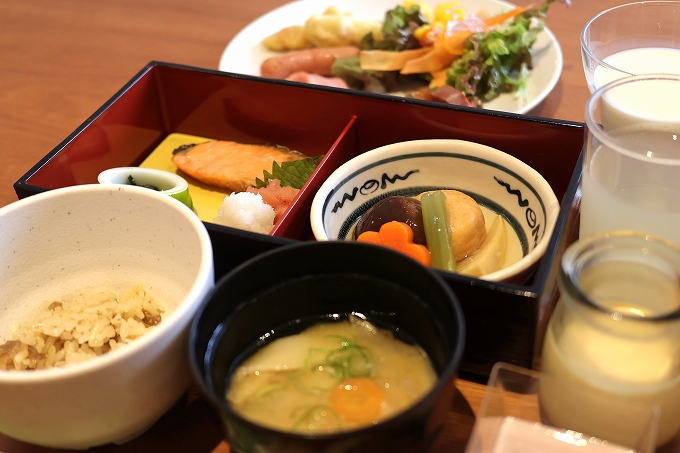 朝食一例