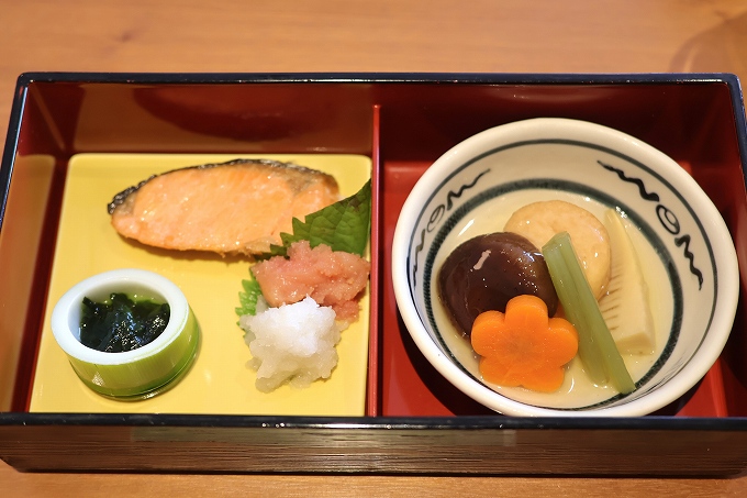箱膳
