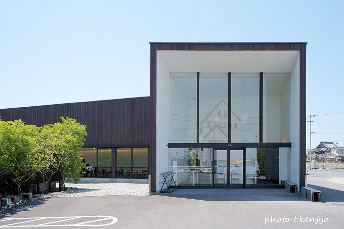 2007年にグッドデザイン賞を受賞した名建築の温泉施設でもあります。
