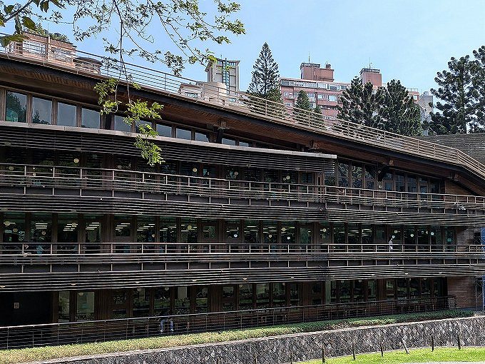 台北市立図書館北投分館