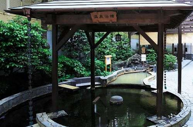 前野原温泉 さやの湯処の露天風呂